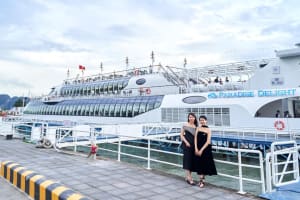 Luxury Halong Bay Day Cruise 3