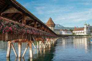 Lucerne Day Trip with Optional Yacht Cruise 4