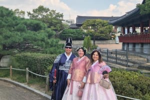 Signature Seoul: Netflix Sites, Street Food & N Seoul Tower 4