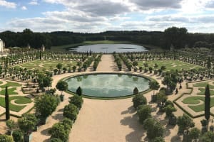 Versailles Palace & Marie-Antoinette's Estate Private Guided Tour 4