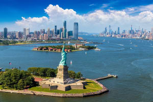 Statue of Liberty & Ellis Island Ferry Tour 3
