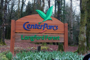  Dublin to Center Parcs Longford Forest Private Car Service  3