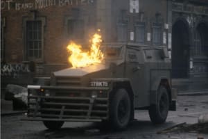 2 Hour Terror and Mural History Belfast taxi Private Tour  4