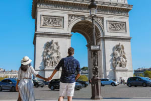 Private 4-hour City tour of Paris with Driver and Local Guide 3