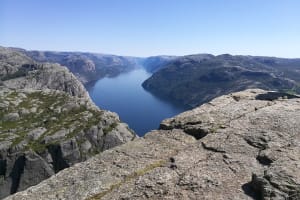 Stavanger: Guided Short Preikestolen Pulpit Rock Hiking Tour 3