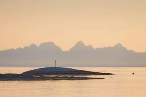 Svolvær: Sea Eagle Sunset Cruise by Silent Electric Ship Tour 4