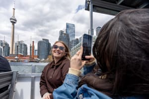 Toronto Walking Tour W/ Boat Cruise 4