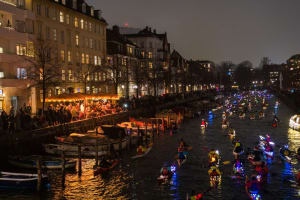 Copenhagen Lucia Parade – Extended Canal Cruise 3