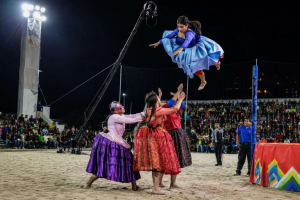 Entrada Combate de lucha libre de Cholitas 3