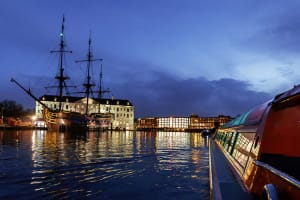 Evening canal cruise through Amsterdam 4