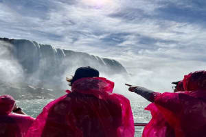 Niagara Falls, Canada Small Group Feel the Mist Walking Tour  3