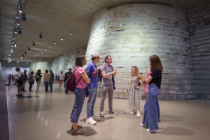 Louvre Museum Must-Sees: Semi-Private Guided Tour 4