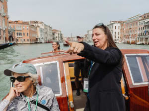 Private Luxury Boat Tour in Venice with Local Guide - image 3