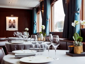 Luxury Seine River Cruise & Fine Dining in Paris - image 3