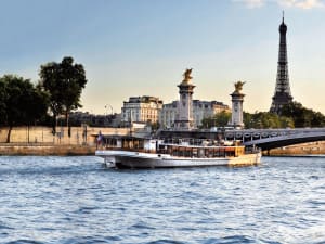 Luxury Seine River Cruise, Fine Dining & Drinks in Paris - image 4