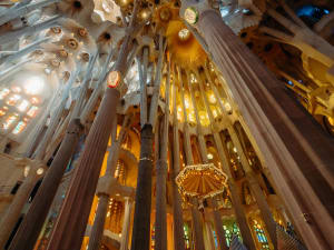 Sagrada Familia Highlights Small Group Tour - image 3