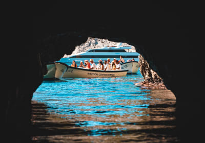Booker - Travel agency image 1