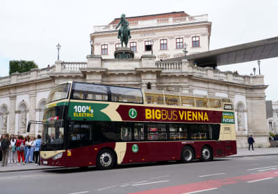 Vienna Discover: 24hr Hop-On Hop-Off Sightseeing Bus Tour 2