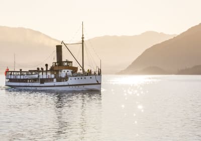 Queenstown: TSS Earnslaw Cruise of Lake Whakatipu 2