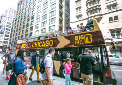 Chicago Discover: 24hr Hop-On Hop-Off Sightseeing Bus Tour 2