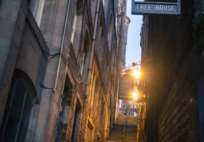 Edinburgh: Craft your own Wand and join the School of Magic! 2
