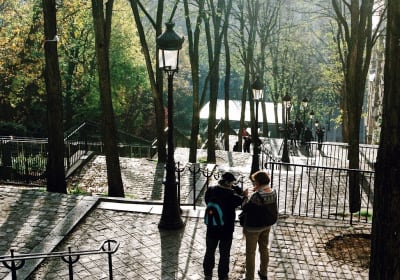Montmartre hillside walking path on the private Orsay Museum and Montmartre guided tour