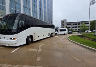Luxury Airport Transfers – Eminent Limo 2