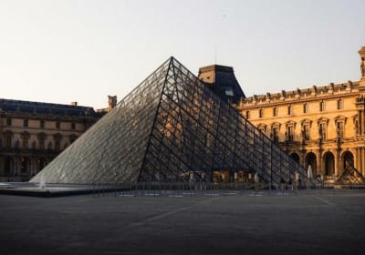 Historic Paris free tour. Notre Dame to Louvre Best of Paris 2