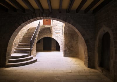 Barcelona: Gothic Quarter Self-Guided Tour 2