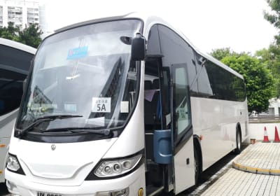 Hong Kong Private Coach Transfer with Meet and Greet: Airport to Hotel 2