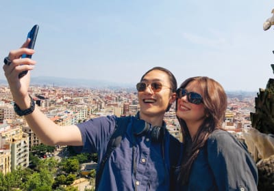 Explore Sagrada Familia & Gaudí’s Secret Stories Tour 2