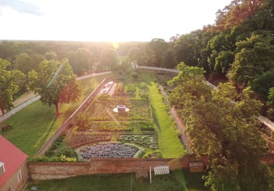 Gardens & Groves Tour 2