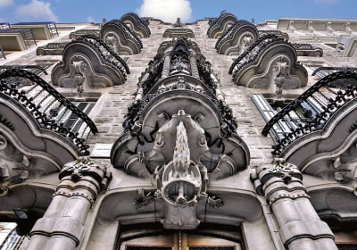 Barcelona: Antonio Gaudi Self-Guided Walking Tour 2