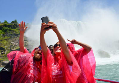 Niagara Falls Tour with Boat Ride & Journey Behind the Falls 2