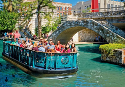 San Antonio River Walk Cruise and 3-Day Hop-On Hop-Off Pass 2