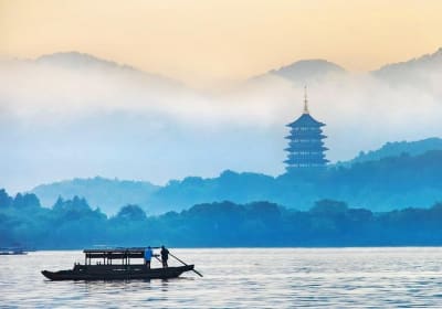 Hangzhou Private Day Tour from Nanjing by Bullet Train with Drop-off Option 2