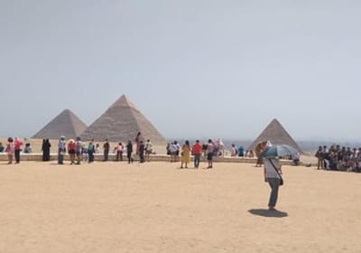 Cairo Layover Tours to Giza Pyramids, Shopping and lunch 2