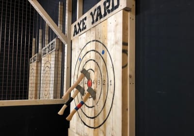 Axe Throwing Lesson in Belfast  2