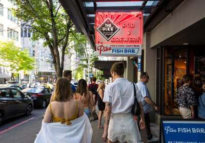 Brewery and Restaurant Tour of Historic Seattle Neighborhood 2