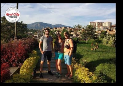 Comuna 4 Walking Tour Medellín – Authentic Culture & Transformation 2