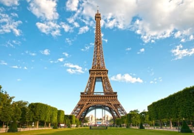 Paris Tour via Eurostar, with Seine Cruise and Travelcard 2