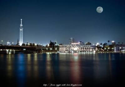 Discover The Amazing Nightlife Of Cairo And Riding the Carriage 2
