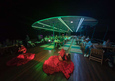 Night Dinner On Yacht With Belly Dancer Show With Transportation 2