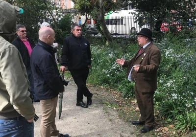 Walking tour in Merrion Square Park with a pint of Guinness Dublin Rogues Tour  2