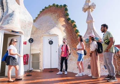 Fast-Track Casa Batlló Tour with White Rabbit Museum 2