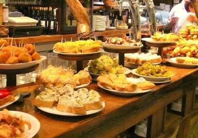 Private Barcelona Art and Tapas Walking Tour with Picasso Museum 2