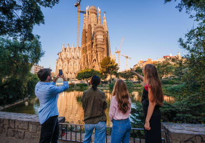 Sagrada Familia Skip-the-Line Tour 2