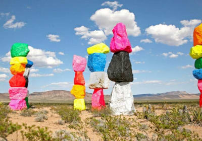 Hoover Dam & 7 Magic Mountains Tour 2