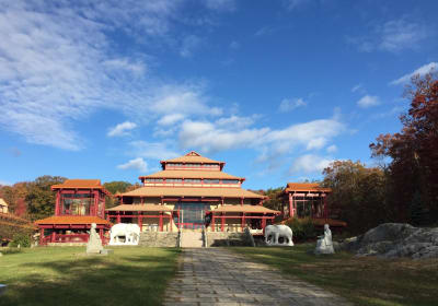 Chuang Yen Monastery & Woodbury Outlets Tour 2