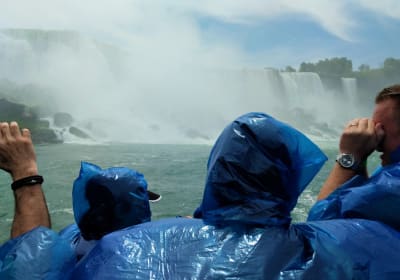 Niagara Falls Deluxe Sightseeing Tour 2